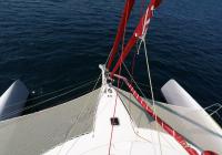 prua di multiscafo a vela neel 45